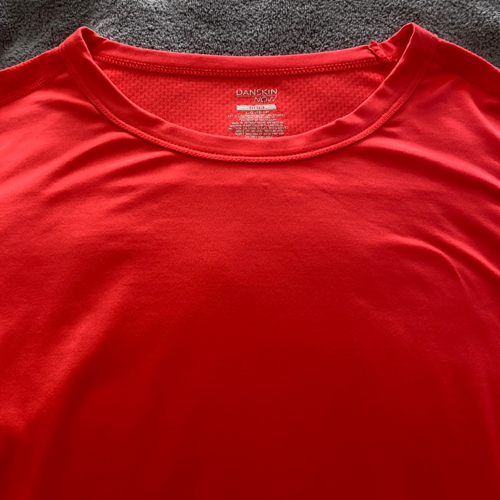 Danskin Now woman’s shirt